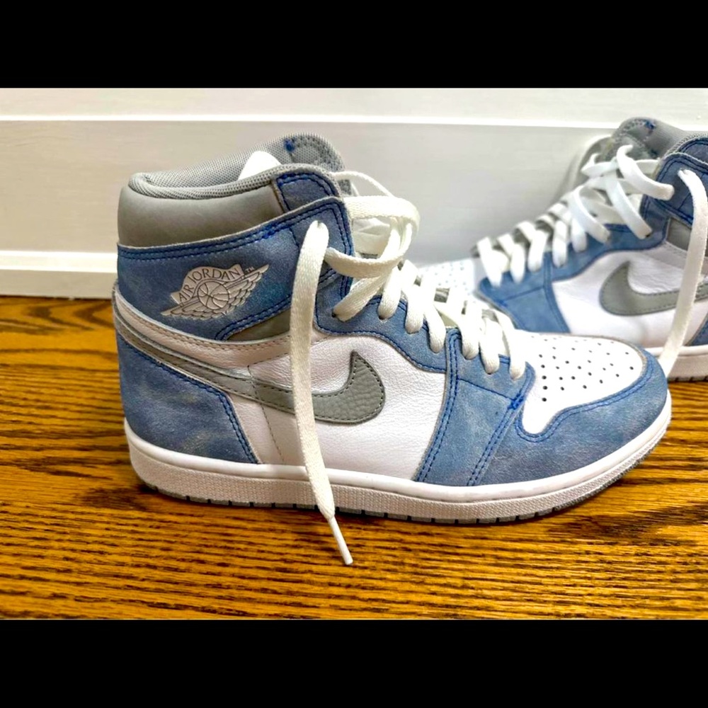AIR JORDAN 1 Retro High OG “Hyper Royal”